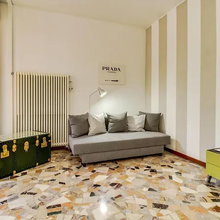 Apartament Elegance In City