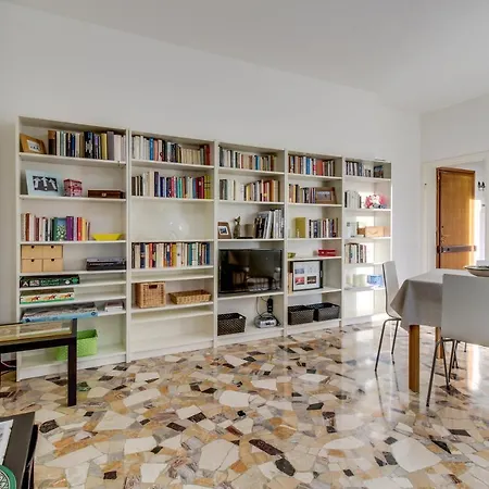 Elegance In City Apartament Como